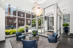 110 W Superior St, Chicago, IL 60654 - Photo 18