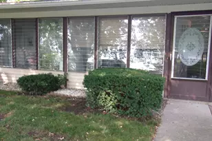 7415 Chevy Chase Ct, Fox Lake, IL 60020 - Photo 2