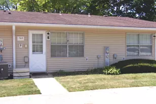 7415 Chevy Chase Ct, Fox Lake, IL 60020 - Photo 1