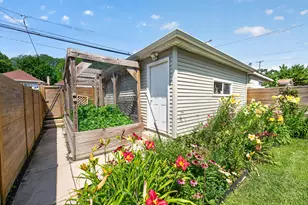 4832 N Tripp Ave, Chicago, IL 60630 - Photo 30