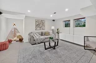 4832 N Tripp Ave, Chicago, IL 60630 - Photo 18