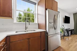 6500 S Minerva Ave, Chicago, IL 60637 - Photo 6