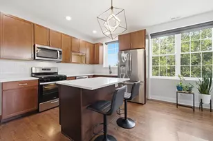 6500 S Minerva Ave, Chicago, IL 60637 - Photo 8