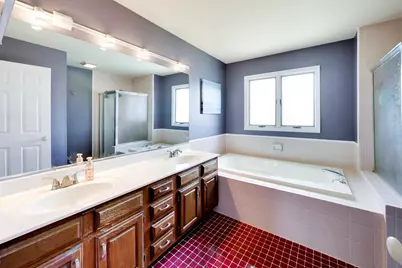 320 Yorkshire Drive, Mundelein, IL 60060 - Photo 10