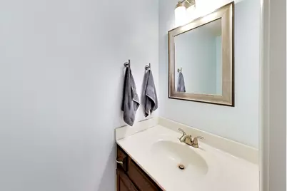 320 Yorkshire Drive, Mundelein, IL 60060 - Photo 8