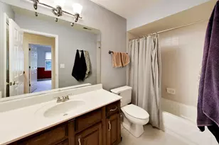 320 Yorkshire Dr, Mundelein, IL 60060 - Photo 14