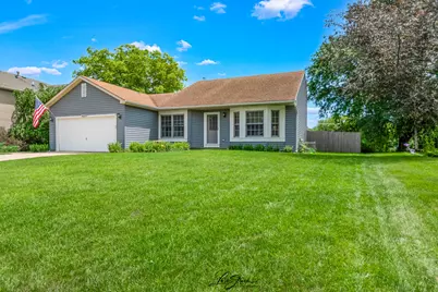 4609 W Glenbrook Trail, McHenry, IL 60050 - Photo 2