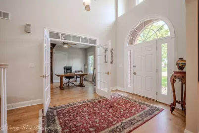 14 Baker Park Avenue, Peru, IL 61354 - Photo 2