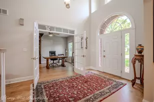 14 Baker Park Ave, Peru, IL 61354 - Photo 2