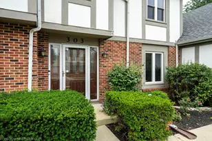 27W303 Chartwell Dr, Winfield, IL 60190 - Photo 4