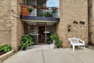 550 Ida St, Des Plaines, IL 60016 - Photo 1