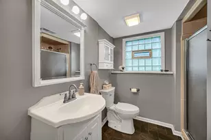 2921 Brentwood Ct, Woodridge, IL 60517 - Photo 16