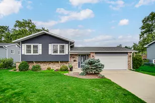 2921 Brentwood Ct, Woodridge, IL 60517 - Photo 1