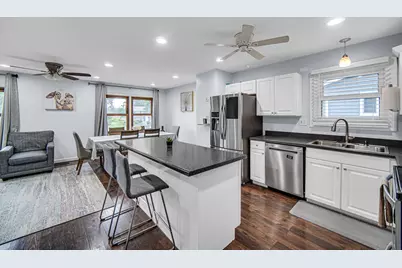 2921 Brentwood Court, Woodridge, IL 60517 - Photo 6