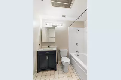 333 W Hubbard Street #604, Chicago, IL 60654 - Photo 14