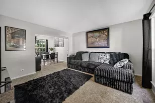 830 Indian Wells Cir, Elgin, IL 60123 - Photo 6