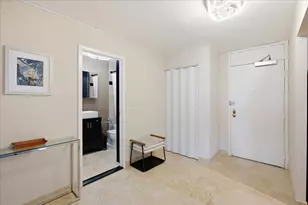 525 W Hawthorne Pl, Chicago, IL 60657 - Photo 10