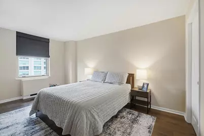 525 W Hawthorne Place #1002, Chicago, IL 60657 - Photo 14