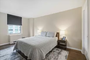 525 W Hawthorne Pl, Chicago, IL 60657 - Photo 14