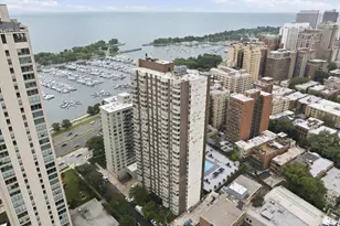 525 W Hawthorne Pl, Chicago, IL 60657 - Photo 28