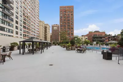 525 W Hawthorne Place #1002, Chicago, IL 60657 - Photo 24