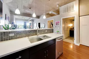 1000 W 15th St, Chicago, IL 60608 - Photo 10
