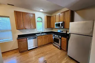 2363 E 70th Pl, Chicago, IL 60649 - Photo 4