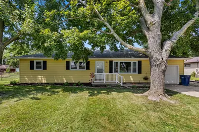 304 S McKinley Street, Mansfield, IL 61854 - Photo 1