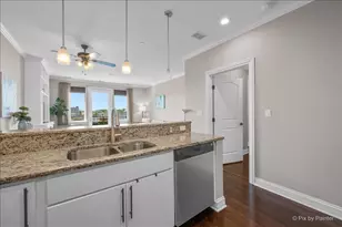 4950 N Western Ave, Chicago, IL 60625 - Photo 6