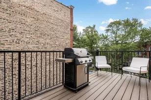 1226 W Winnemac Ave, Chicago, IL 60640 - Photo 10