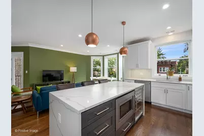 1226 W Winnemac Avenue #3S, Chicago, IL 60640 - Photo 6