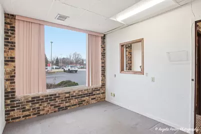 4901 W Elm Street, McHenry, IL 60050 - Photo 10