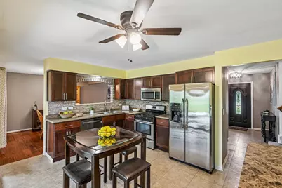 1146 Blackhawk Court, Schaumburg, IL 60193 - Photo 8