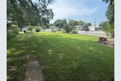 418 W Santa Fe Avenue, Toluca, IL 61369 - Photo 20