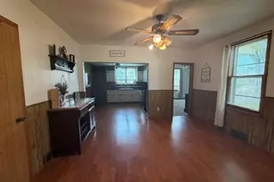 418 W Santa Fe Ave, Toluca, IL 61369 - Photo 8
