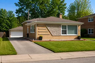1029 Riverview Dr, South Holland, IL 60473 - Photo 1