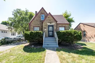 516 S Victory St, Waukegan, IL 60085 - Photo 1