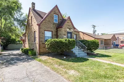 516 S Victory Street, Waukegan, IL 60085 - Photo 2