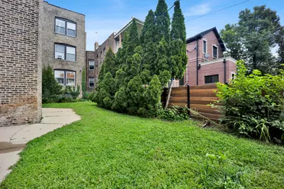 1915 W Montrose Avenue #2, Chicago, IL 60613 - Photo 32