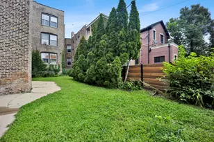 1915 W Montrose Ave, Chicago, IL 60613 - Photo 32