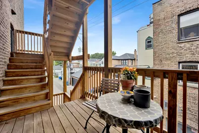 1915 W Montrose Avenue #2, Chicago, IL 60613 - Photo 18