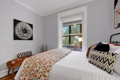1915 W Montrose Avenue #2, Chicago, IL 60613 - Photo 26