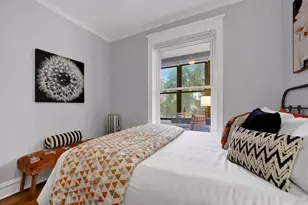 1915 W Montrose Ave, Chicago, IL 60613 - Photo 26