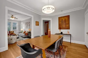 1915 W Montrose Ave, Chicago, IL 60613 - Photo 12