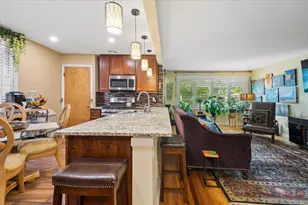 1914 Warren St, Evanston, IL 60202 - Photo 4