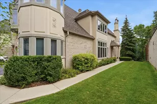 1591 S Paul Le Comte Ct, Palatine, IL 60067 - Photo 2