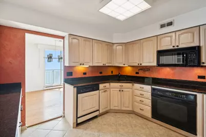 6007 N Sheridan Road #27B, Chicago, IL 60660 - Photo 8