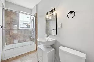 2121 N St Louis Ave, Chicago, IL 60647 - Photo 10