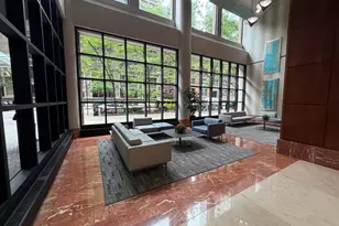 211 E Ohio St, Chicago, IL 60611 - Photo 2