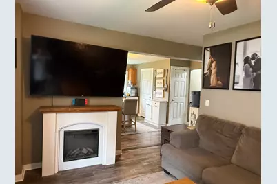 229 W Farnham Street, Sheffield, IL 61361 - Photo 6